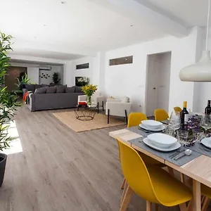 Isg Downtown Family Haven Free Parking Spot , Séville Espagne